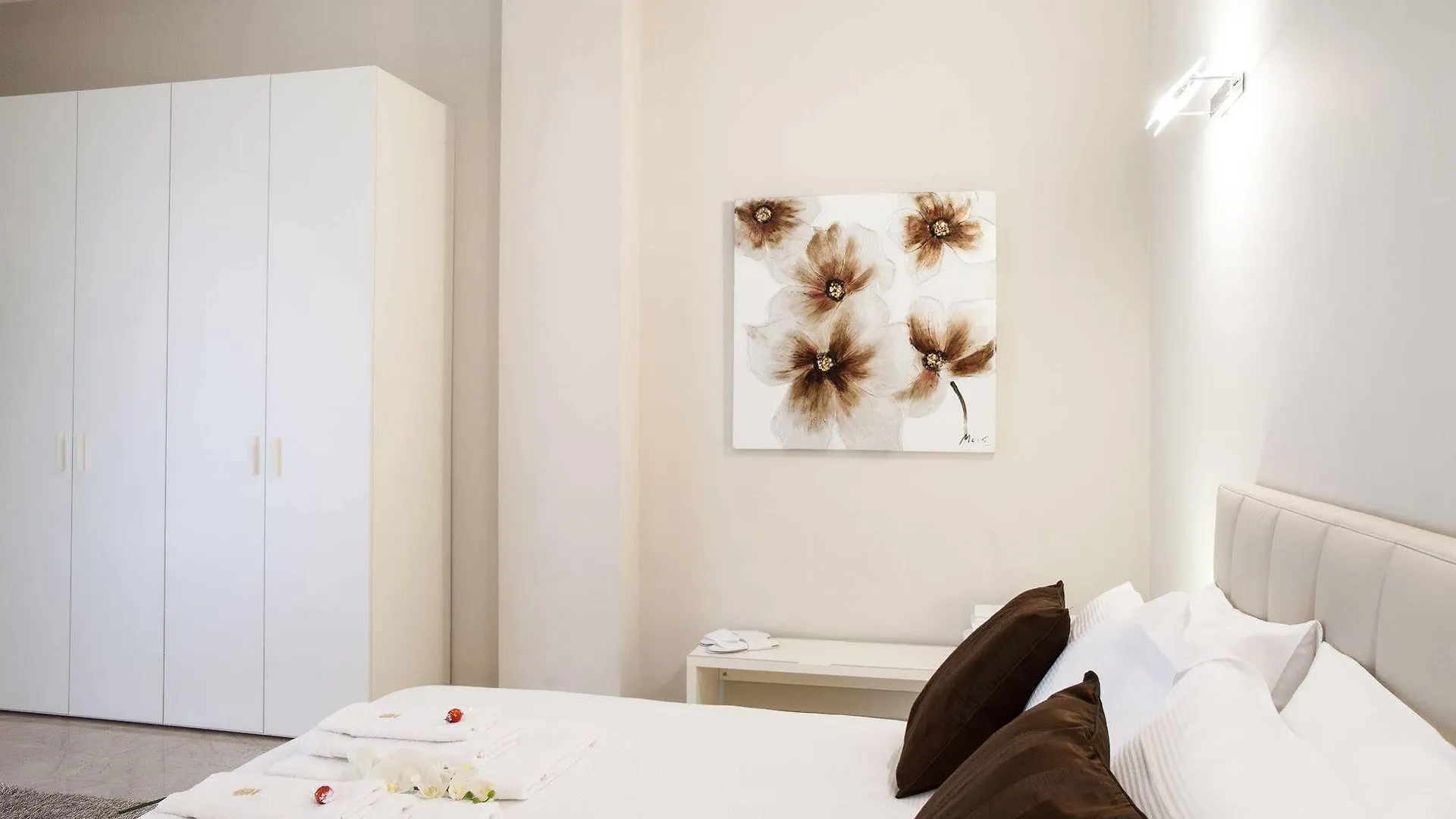 Milan Royal Suites 0*,