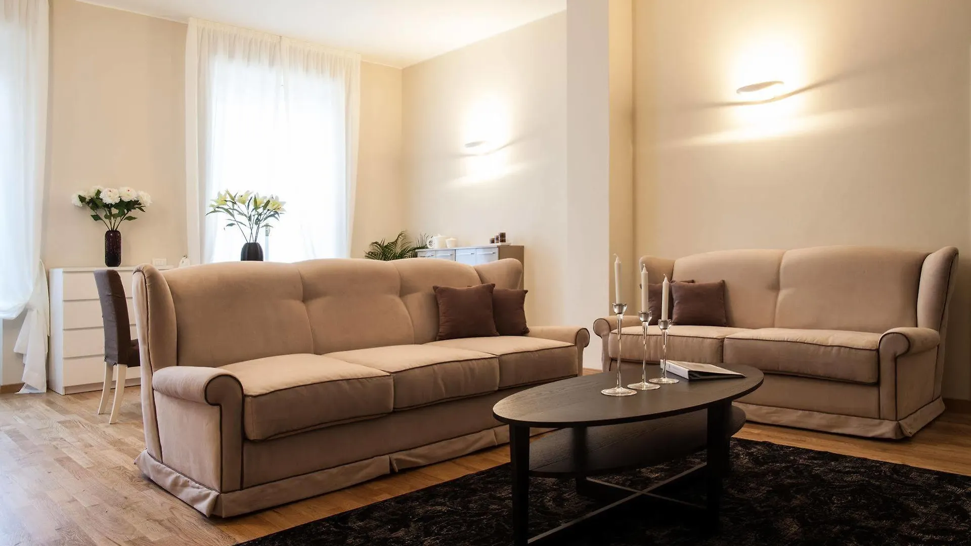 Milan Royal Suites מלון
